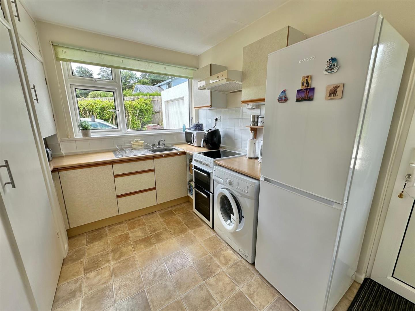 2 bed property in School Lane, Truro
